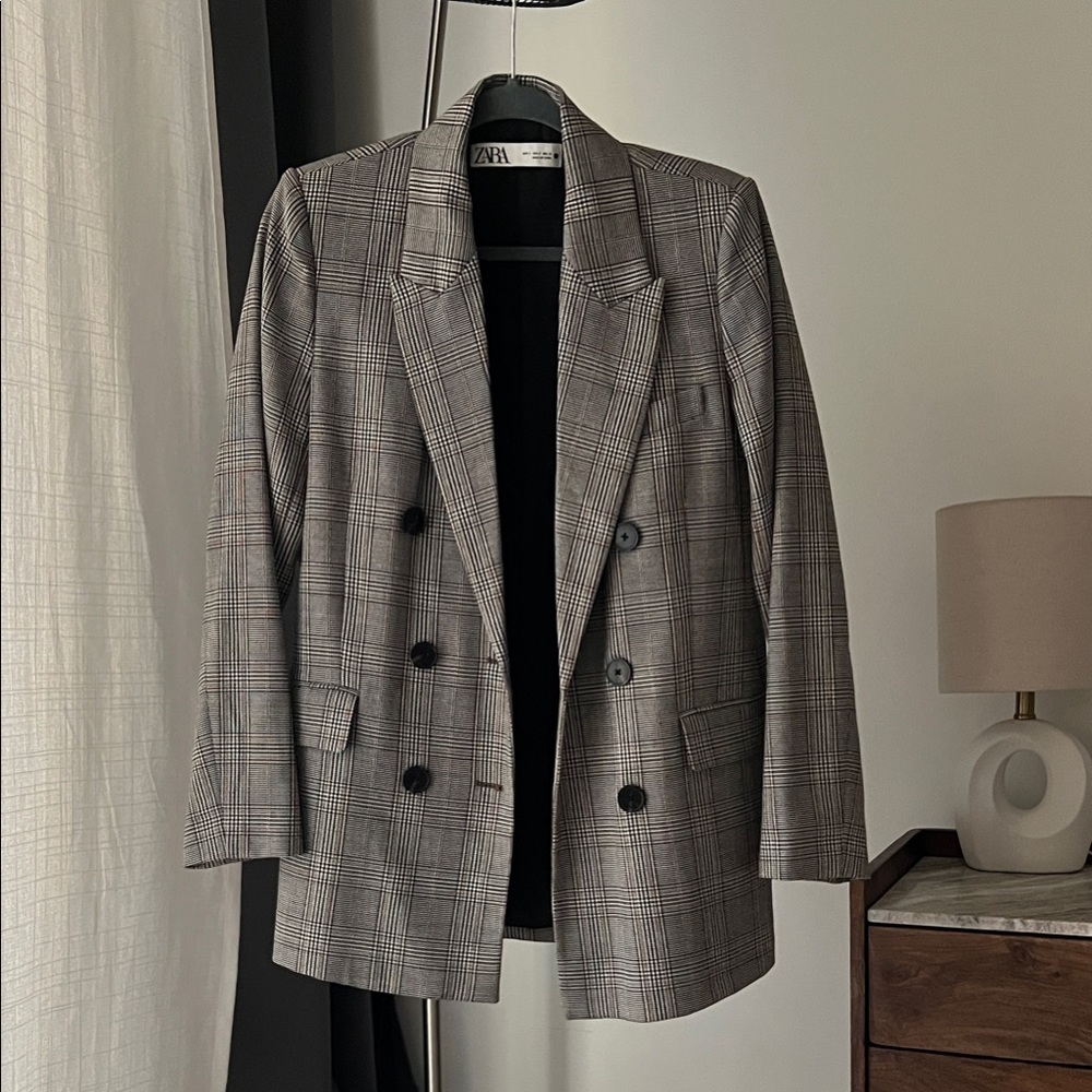 Zara Women’s Checkered Blazer